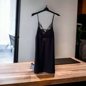 In Bloom by Jonquil chemise, size L, poly/spandex, from Nordstrom, nice fabric